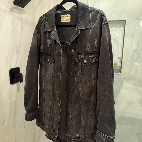 We The Free Oversized Charcoal Denim Jacket - Picture 3 of 4